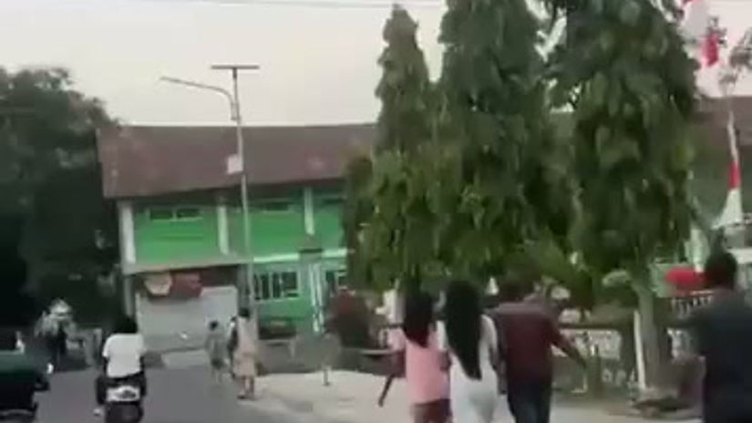 World_Updates_-_BREAKING_New_Footage_shows_the_Aftermath_of_Flores_Indonesia_Follow...